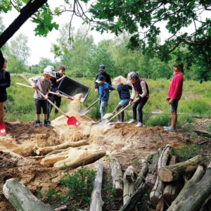 VNP Schulbauernhof Wilsede Projekt mit Totholz
